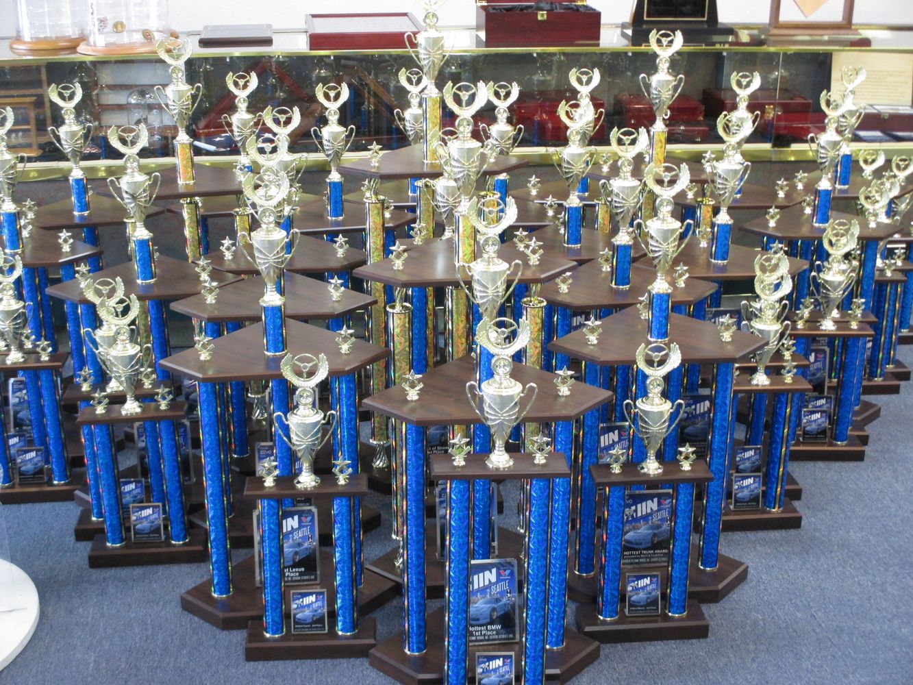 Trophy Trophy, Gifts